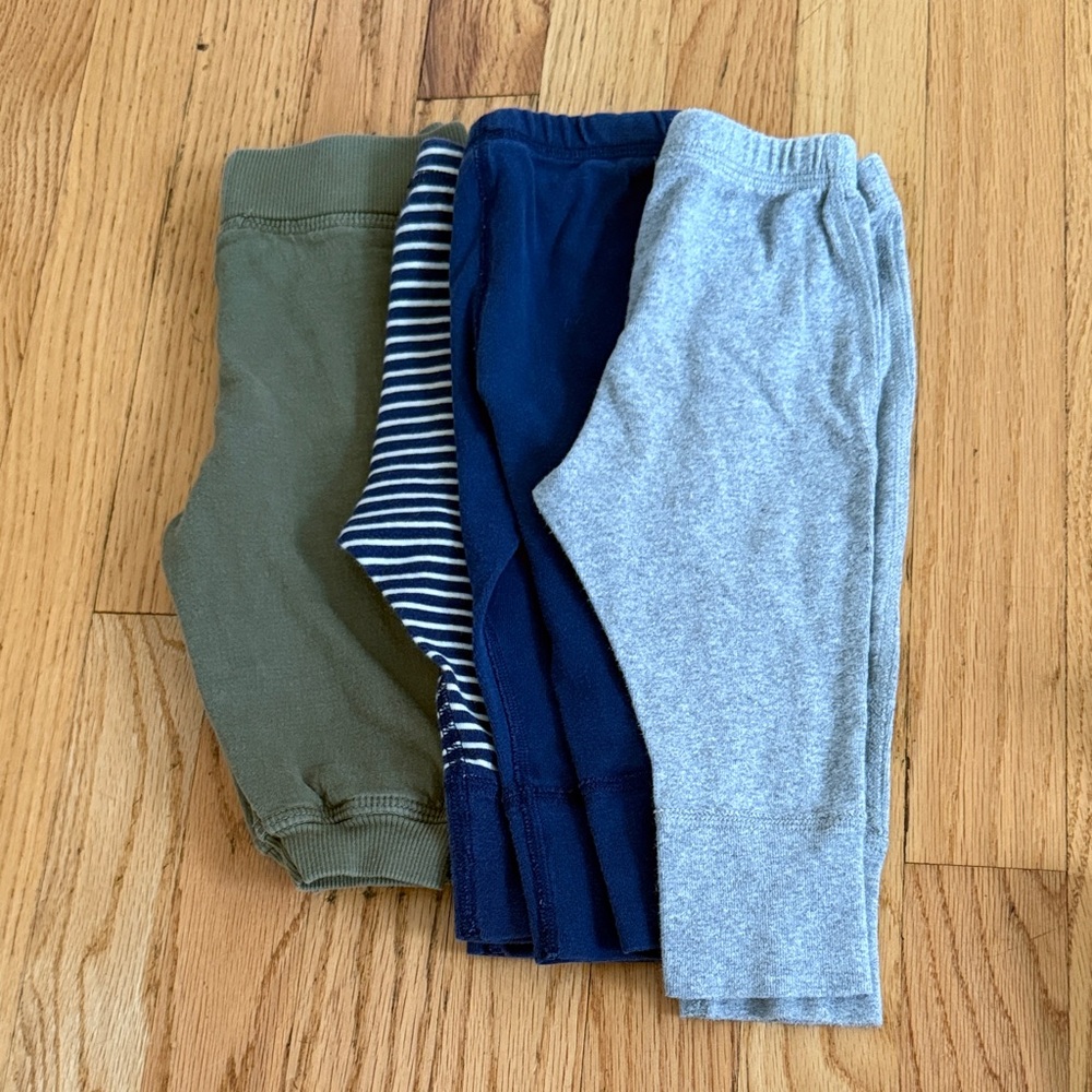Bundle of four 6-12 month pants leggings